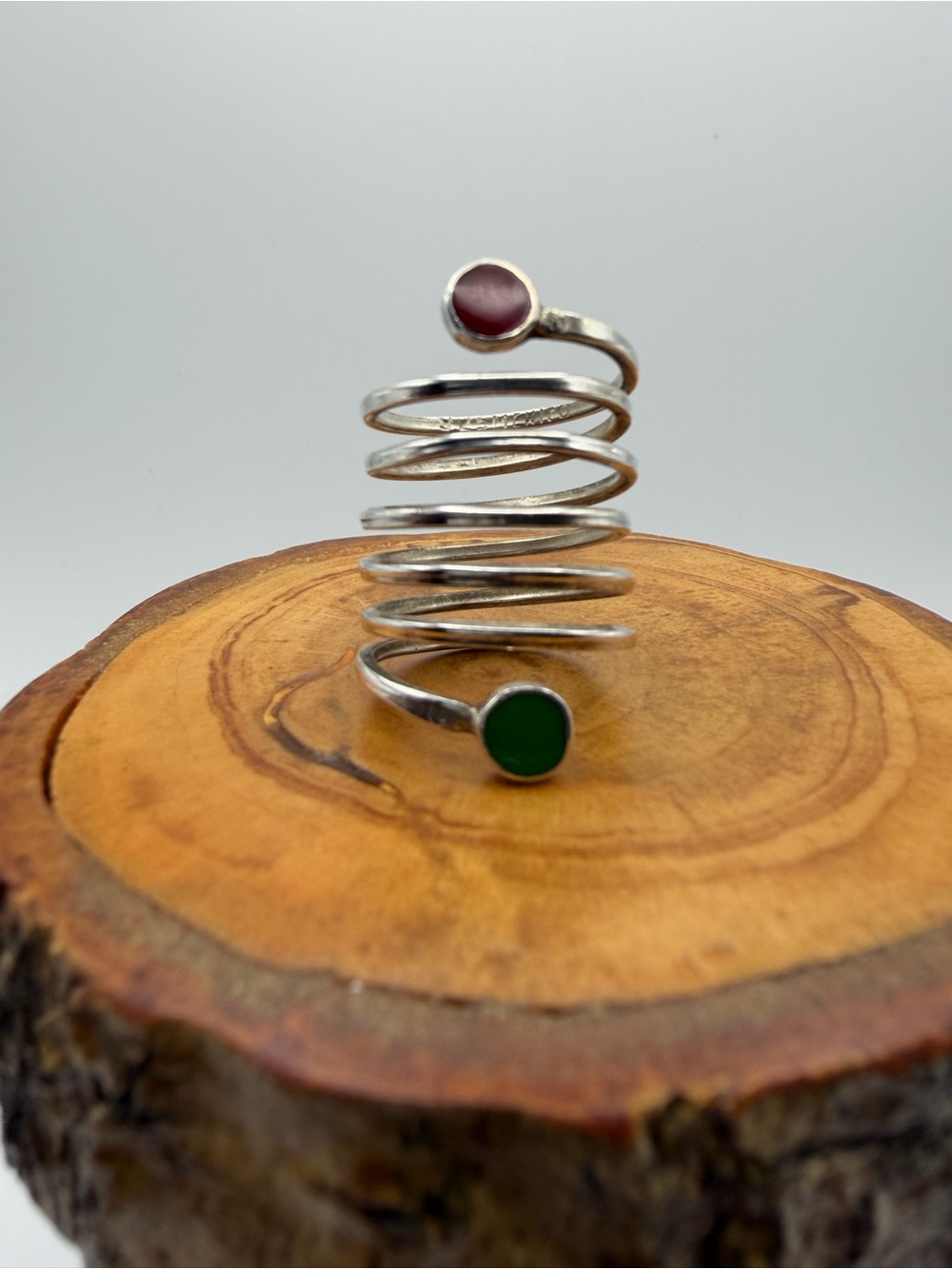 Sterling Silver Spiral Wrap Ring w/ Green and Red Enamel Cabochons Size 6 - 6.5g